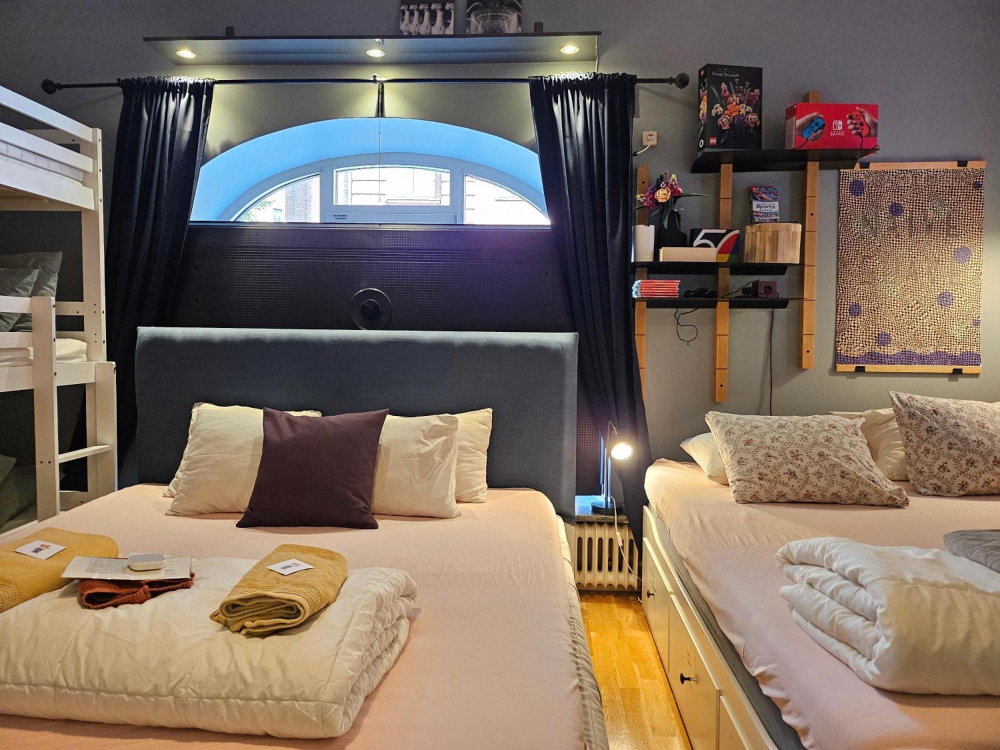Olof Wijksgatan, by Anna&Jesper Bed & Breakfast 4*